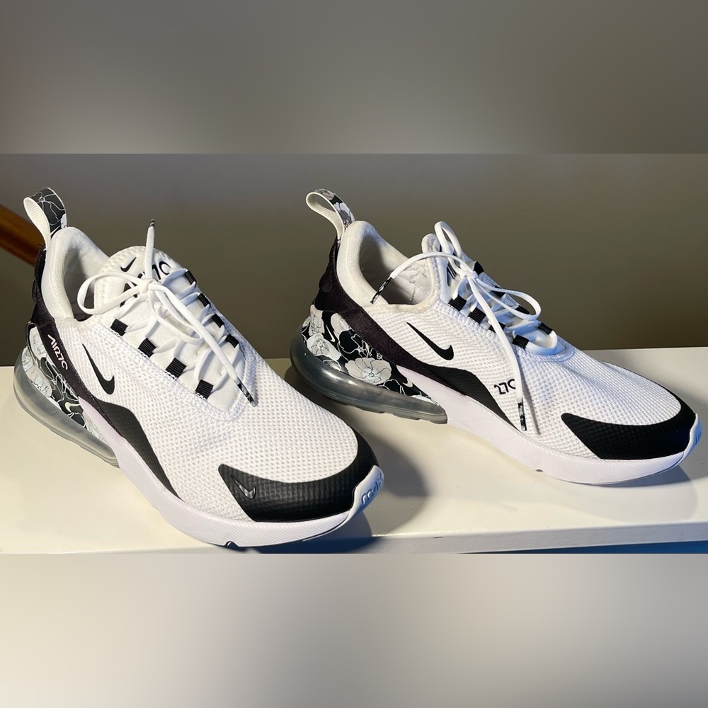 Nike Air Max 270 Floral White & Black Women’s Size 9.5 AR0499-100
